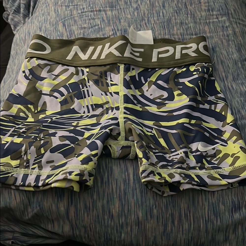 Nike Pro Camo Compression Shorts - Green and Gray